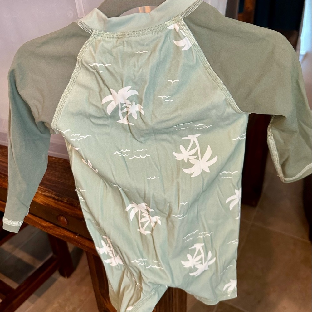 Green Palm Tree Rash Guard - Picture 2 of 2